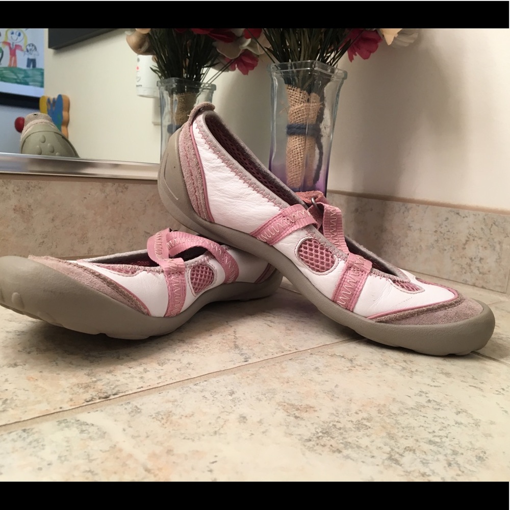 Clark’s Girls Leather flats